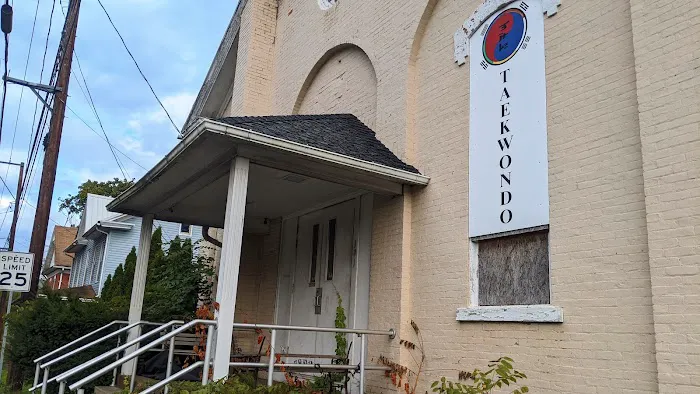 Dan Greak's School-Taekwon-Do Picture 1