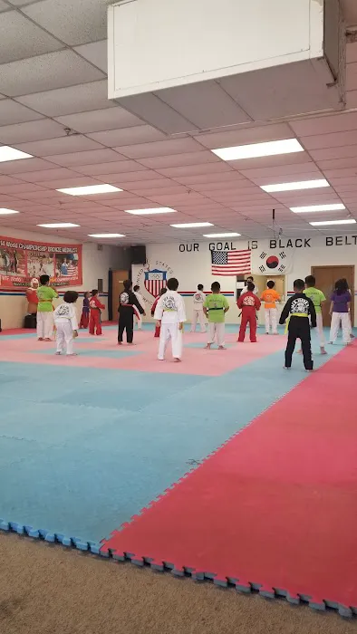 U.S. Tae Kwon Do Center Picture 10