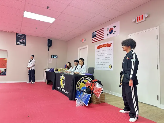 Jung's U.S. Taekwondo Milford Picture 2