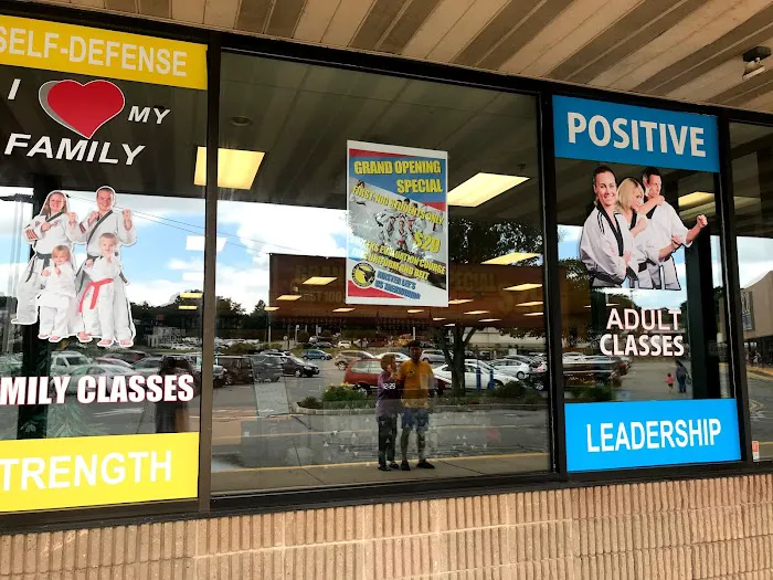 Master Lee's U.S. Taekwondo Picture 8