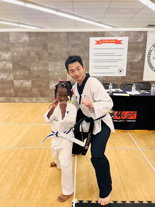 MASTER LEE'S U.S.TAEKWONDO ACADEMY Picture 9