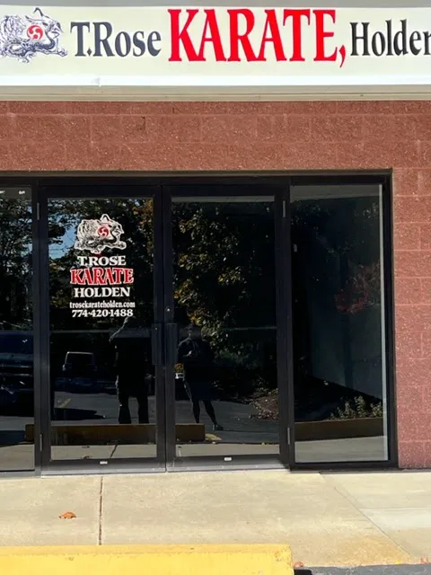 T. Rose Karate , Holden Picture 4
