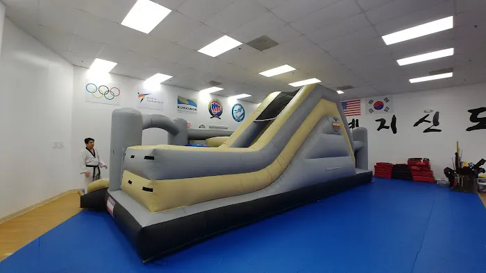 Master Lee's Martial Arts - After School, Summer Camp Picture 7