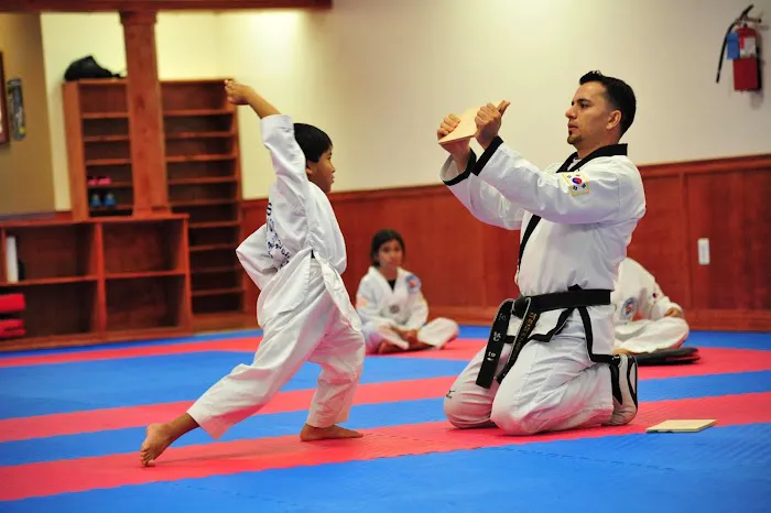 U.S. Tae Kwon Do College Picture 9