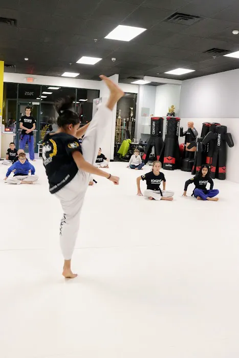 Kwon's Champion School Picture 9