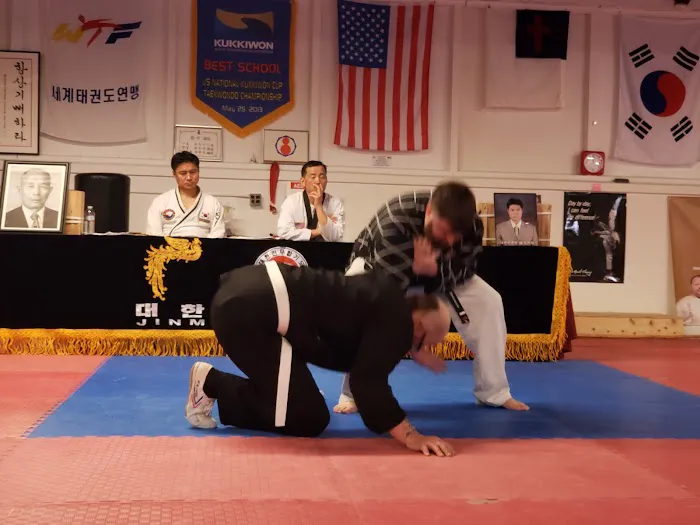 Jin Mu Hapkido / Kids Taekwondo Picture 10