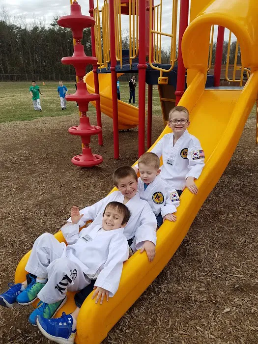 I-KIK Taekwondo Academy Picture 2