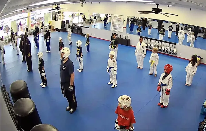 Dong's Karate School Picture 10