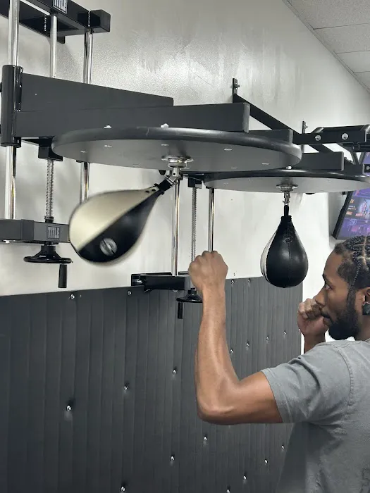 2KnuckleSports MMA & Fitness - VA Picture 2