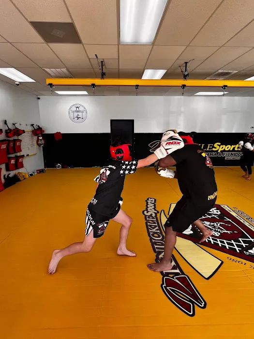 2KnuckleSports MMA & Fitness - VA Picture 3
