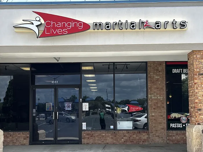 Changing Lives Martial Arts Holland Picture 9