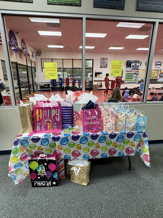 Master Hwang's World Class Martial Arts Picture 4