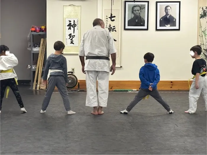 T Rose's Karate School Picture 3