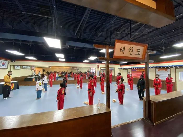 Jung's U.S. Taekwondo Norwood Picture 8