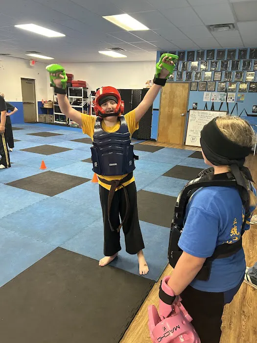 Huntzinger's Karate Mountain Top Picture 2