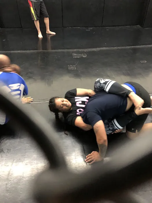 Rise Athletics LA: Best HIIT, MMA & Kickboxing Classes in Los Angeles CA Picture 6