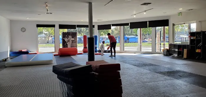 Tae Ryong - Taekwondo School Picture 6