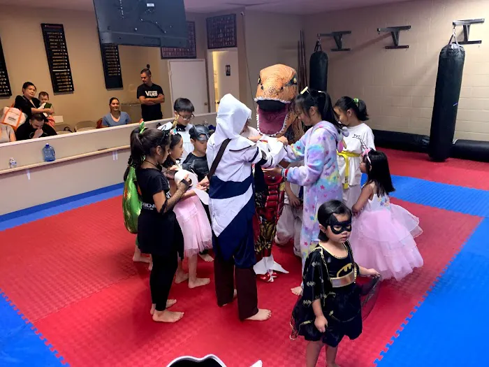 Tom Vo's Taekwondo Academy Picture 10