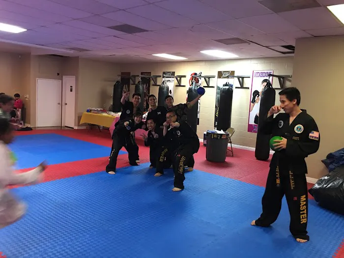 Tom Vo's Taekwondo Academy Picture 6