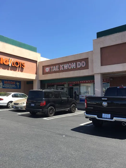 Master Hwang's World Martial Arts Center Picture 2