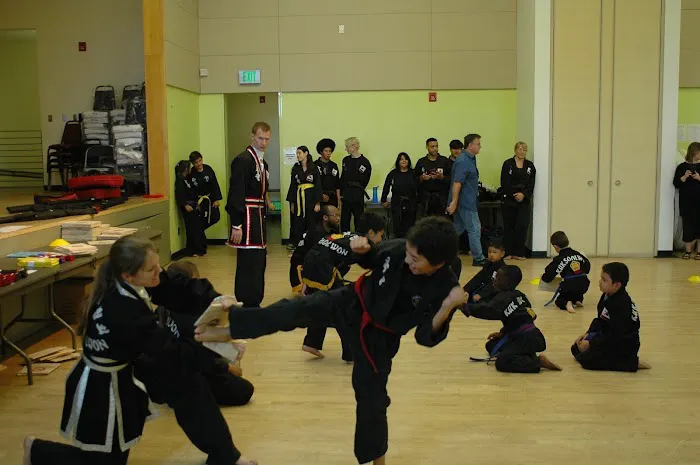 Kuk Sool Won Family Martial Arts Picture 2
