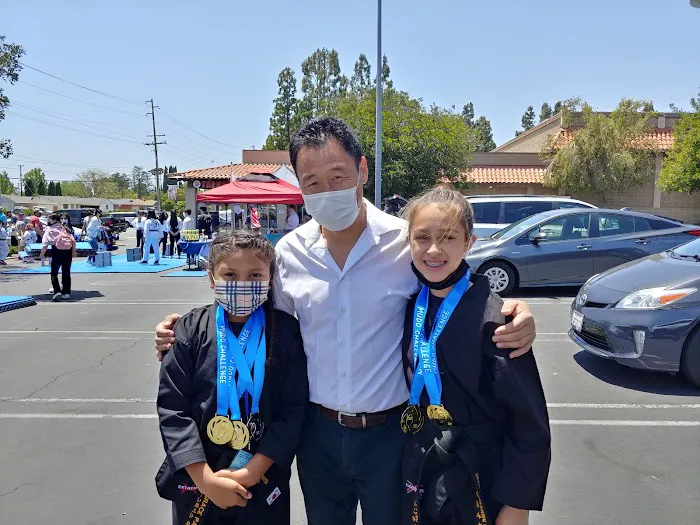 Tae Kwon Educational Center Valencia- Masters United Picture 2