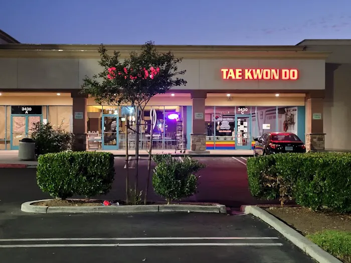 Champion Taekwondo Picture 3