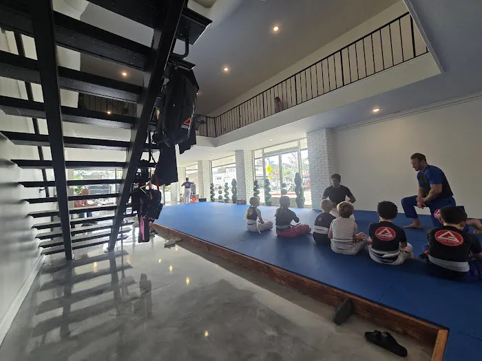 Gracie Barra Newport Beach Brazilian Jiu Jitsu and Mixed Martial Arts Picture 2