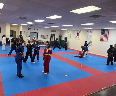 Lee's Tae Kwon DO