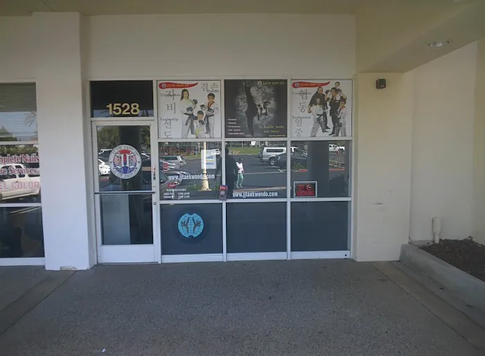 JJ Jiu-Jitsu & Taekwondo Picture 4