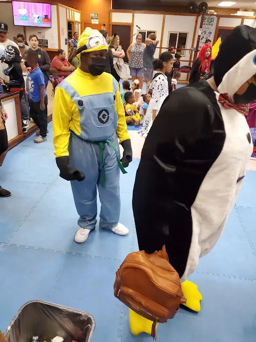 Daniel Taylor Karate Training Picture 4