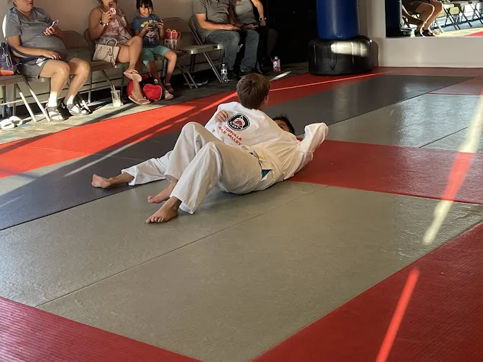 Happy Life Mix Martial Arts Picture 3