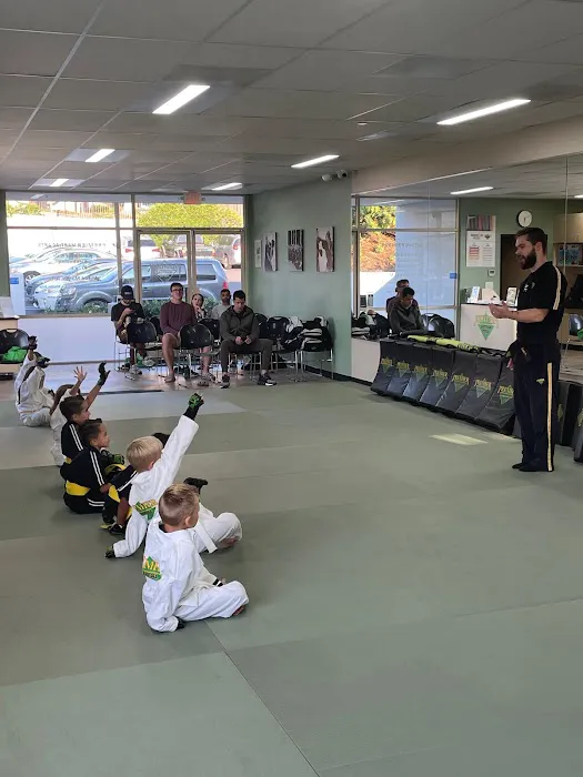 7 Spears Martial Arts and Muay Thai Picture 1