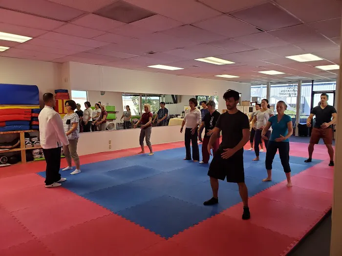 Golden Rishi Qigong & Tai Chi Picture 9