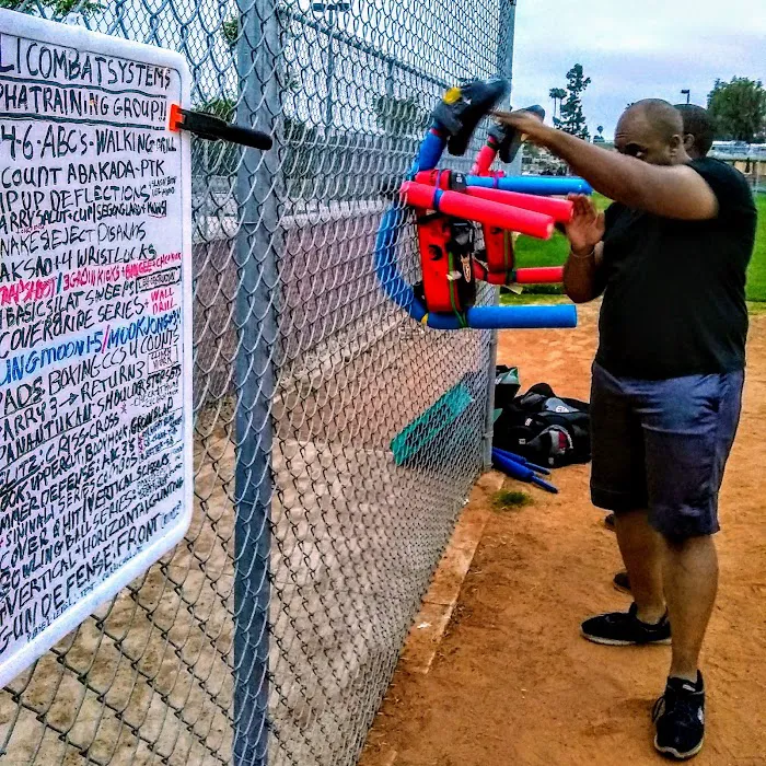 Cali Combat Systems: Jeet Kune Do, Kali, Jiu-Jitsu and Krav Maga Picture 2