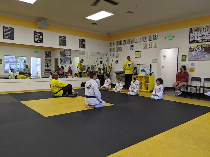 U.S. Karate Academy Picture 3