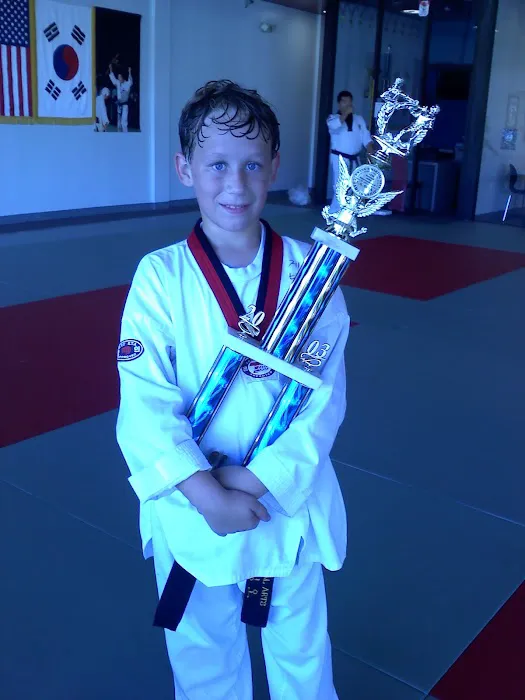 Hwang's Martial Arts Picture 4