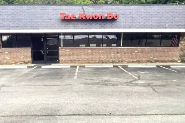 Brown's Traditional Taekwondo Picture 3