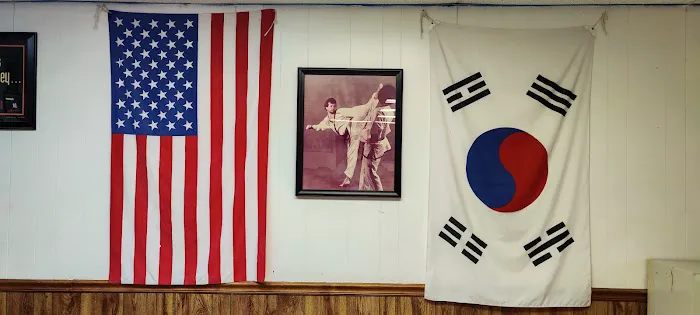 Y-Lee's Martial Arts Picture 3