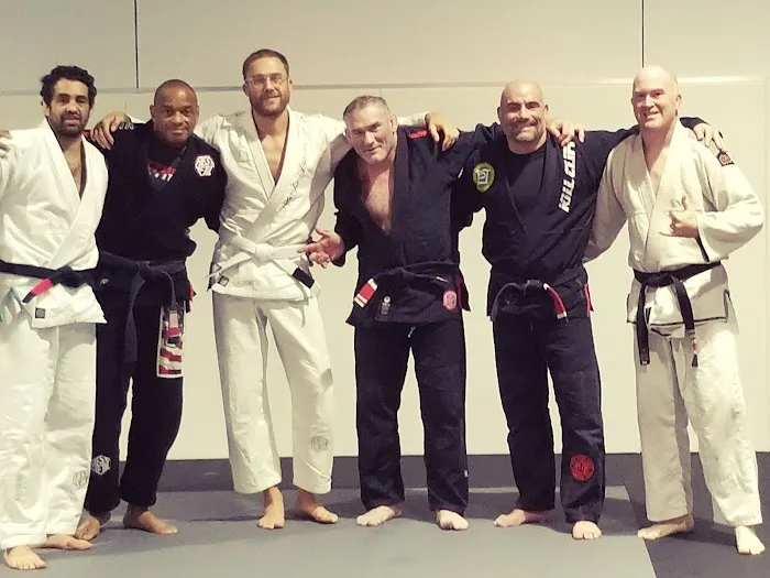 Team Roberto Traven Headquarters Picture 1