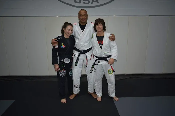 Team Roberto Traven Headquarters Picture 5