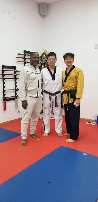Master Y Kim's World Class TaeKwonDo & Martial Arts Picture 1