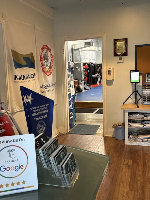 Tsunami Mixed Martial Arts Picture 3