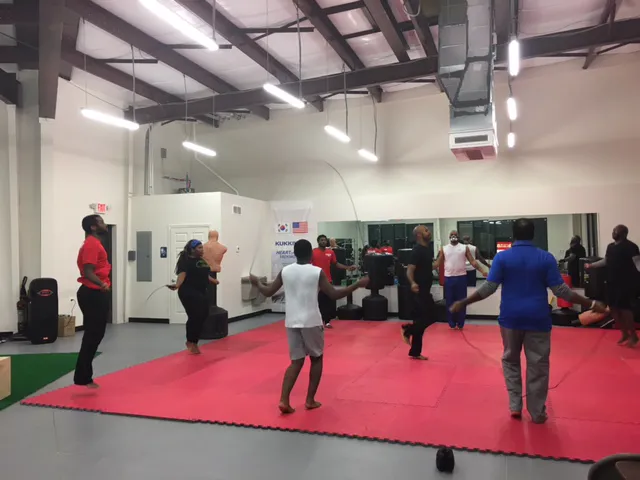 Kickin 2 Fitness Studio - Decatur Martial Arts Picture 10