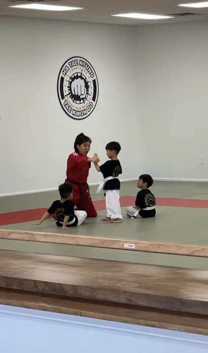 Two Gold Taekwondo Picture 1