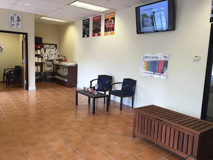 Master Lee's Top Martial Arts Picture 7