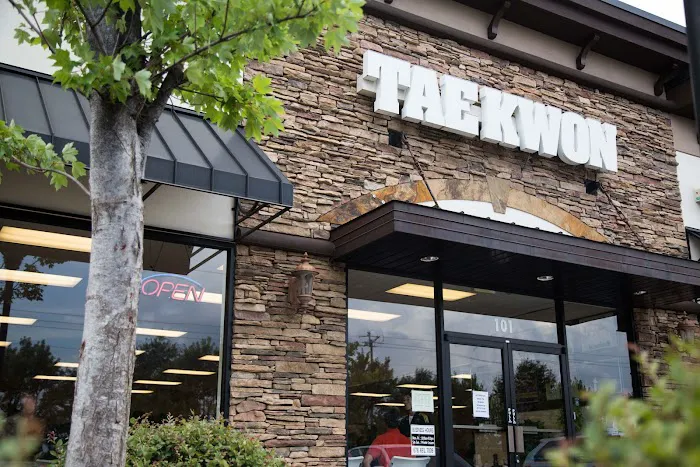 Two Gold Taekwondo Picture 8