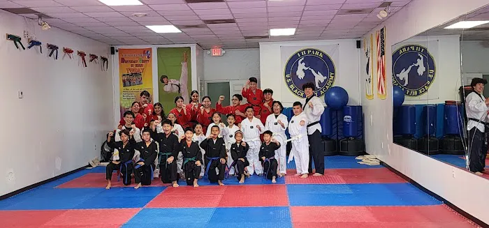 Master Lee's Top Class Taekwondo / US Black Belt Academy Picture 2