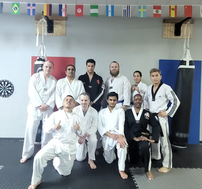 YUSABU TAEKWONDO MARTIAL ARTS Picture 10