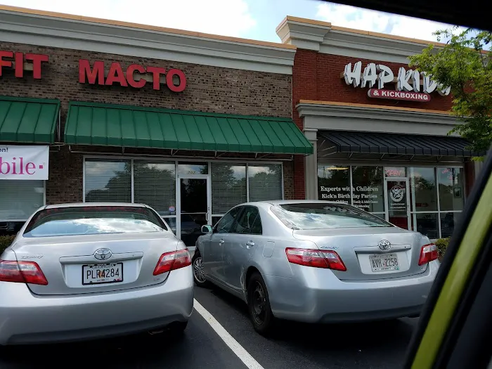 Choe's Hapkido Martial Arts and Kickboxing Picture 4